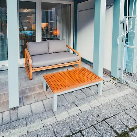 Surfers Deck Near Interlaken, At With Pool * Därligen