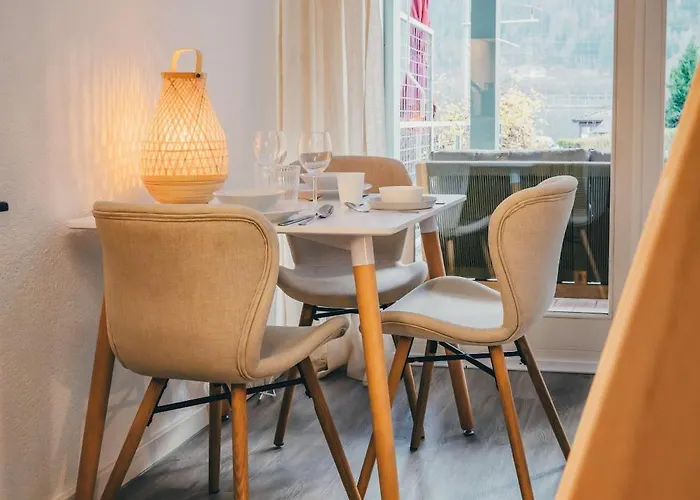 Surfers Deck Near Interlaken, At With Pool *